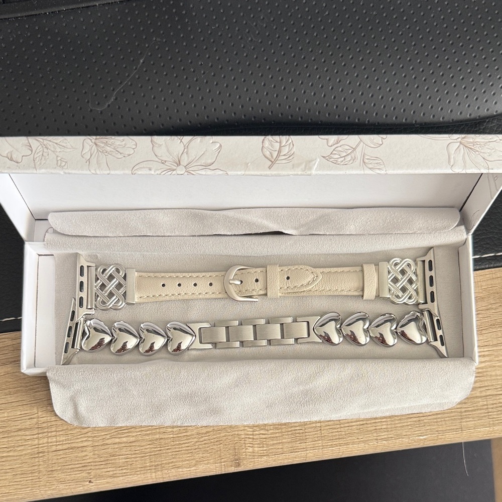 Ivory Leather and Silver Heart Link Apple Watch Band Set